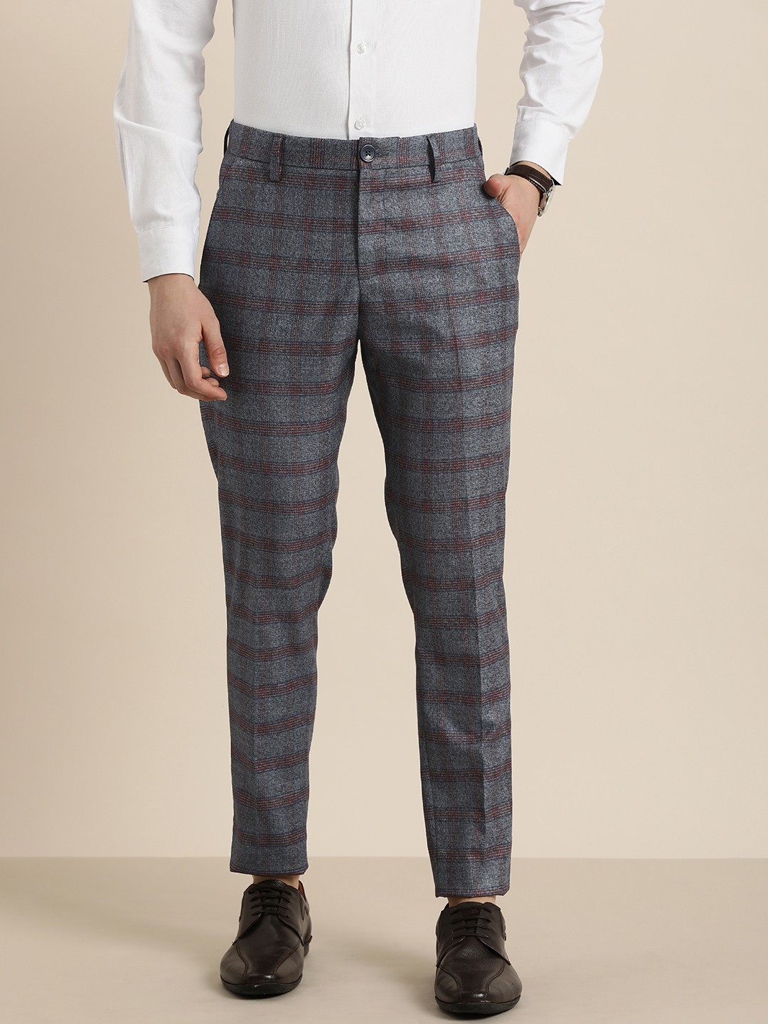 

INVICTUS Men Checked Slim Fit Mid-Rise Smart Casual Trousers, Grey