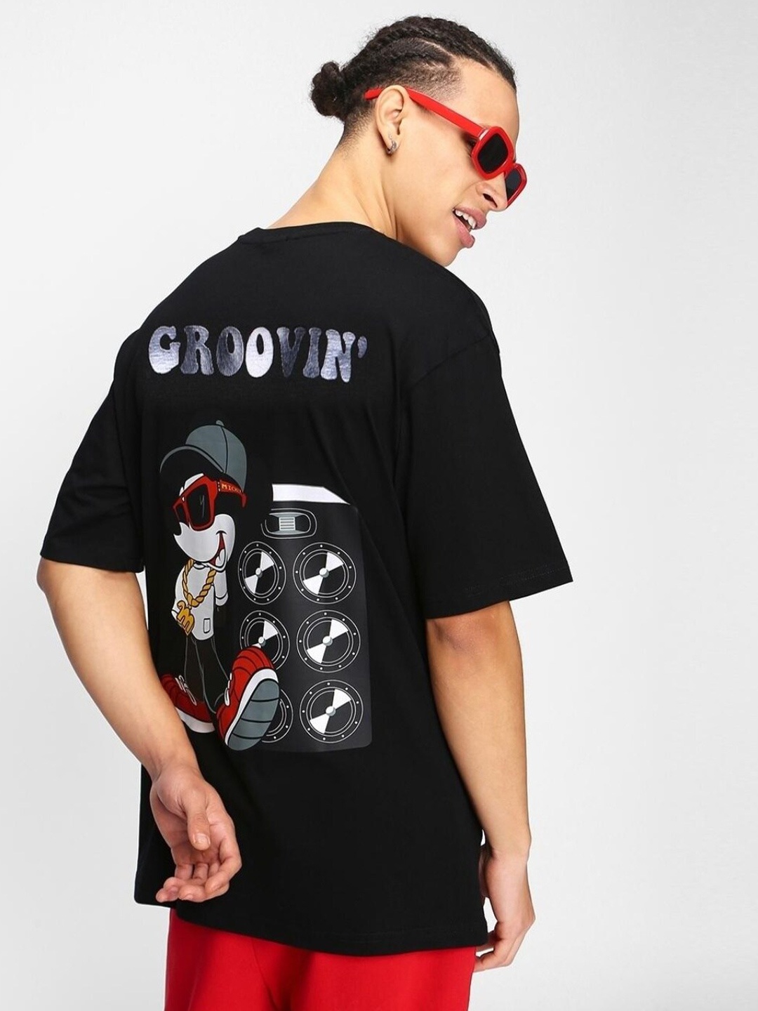 

Bewakoof Men Loose T-shirt, Black