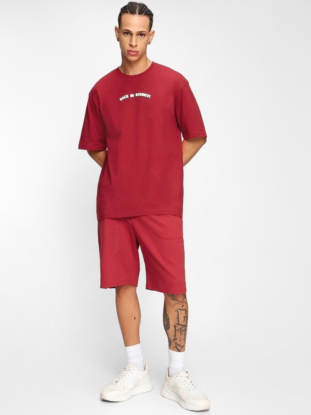 

Bewakoof Men Typography Printed Loose T-shirt, Red