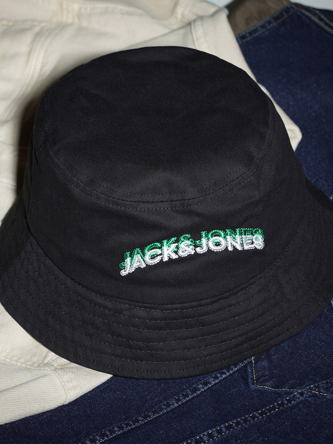 

Jack & Jones Men Jacohio Solid Bucket Hat, Black