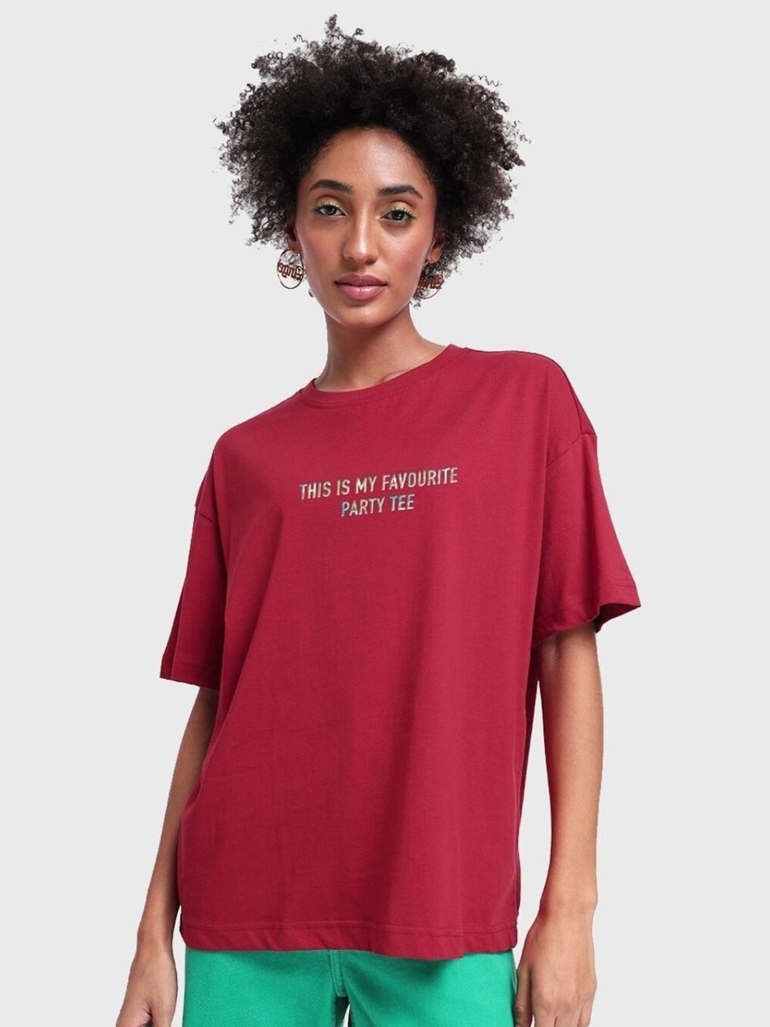 

Bewakoof Typography Printed Drop-Shoulder Sleeves Pure Cotton Loose T-shirt, Red