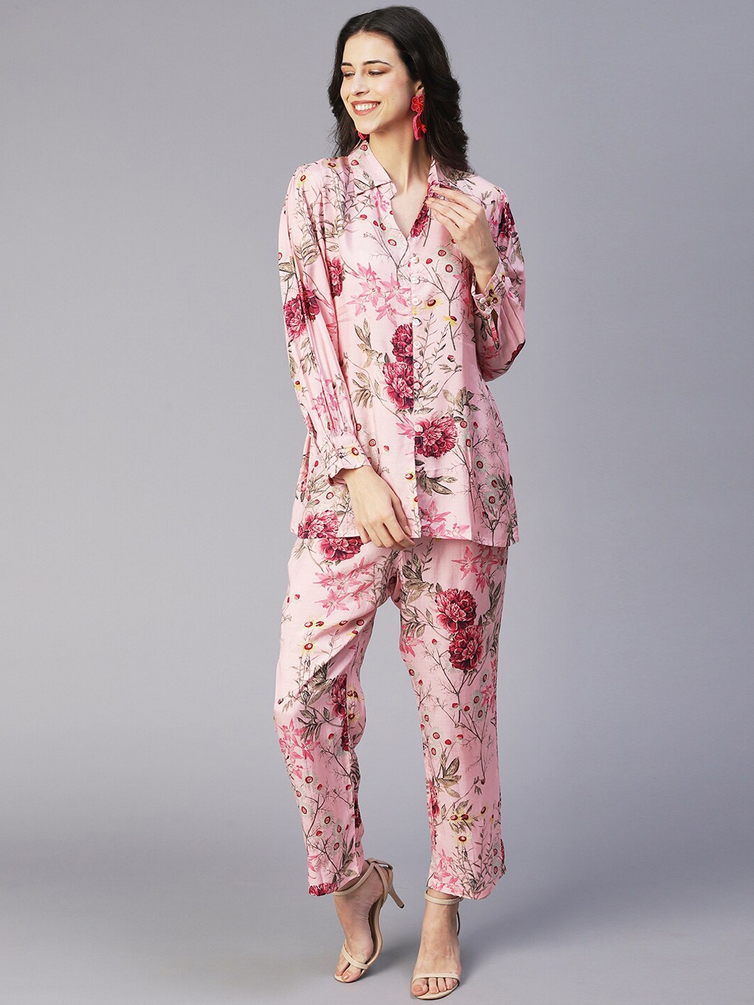 

FASHOR Women Floral Printed Co-Ords, Pink