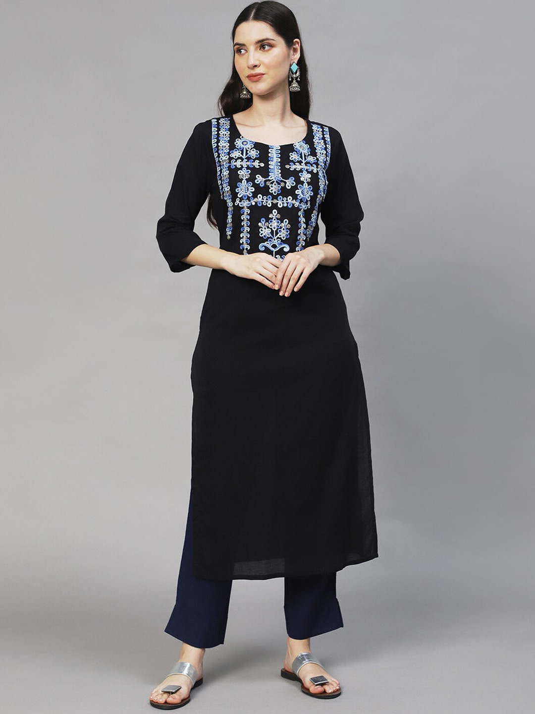 

FASHOR Ethnic Motifs Yoke Design Thread Work Cotton Kurta, Black