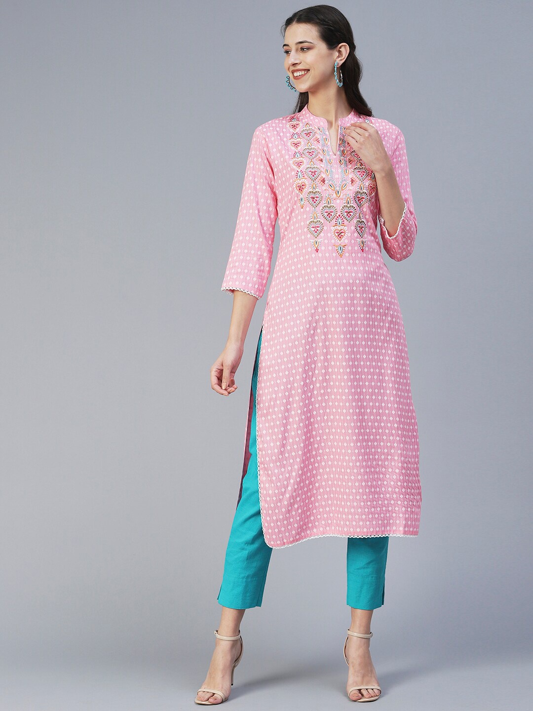 

FASHOR Ethnic Motifs Printed Thread Work Kurta, Pink