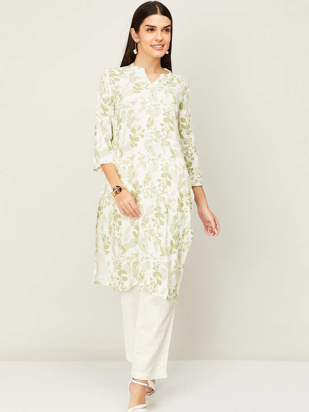 

Melange by Lifestyle Women Off White Floral Embroidered Chikankari Kurta