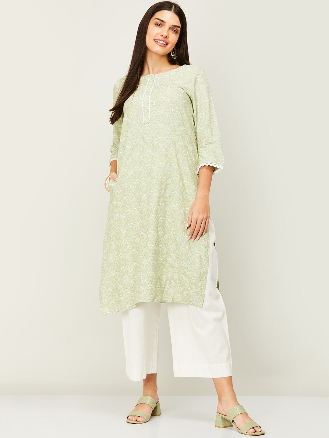 

Melange by Lifestyle Ethnic Motifs Printed A-Line Regular Kurta, Green