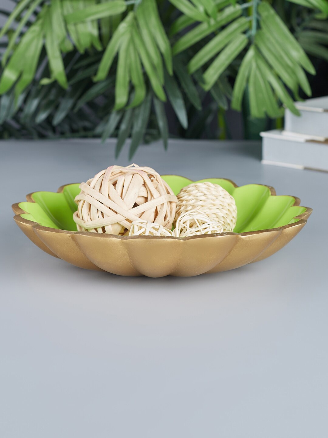 

HomeTown Venice Olive Green Textured Aluminium Floral Bowl