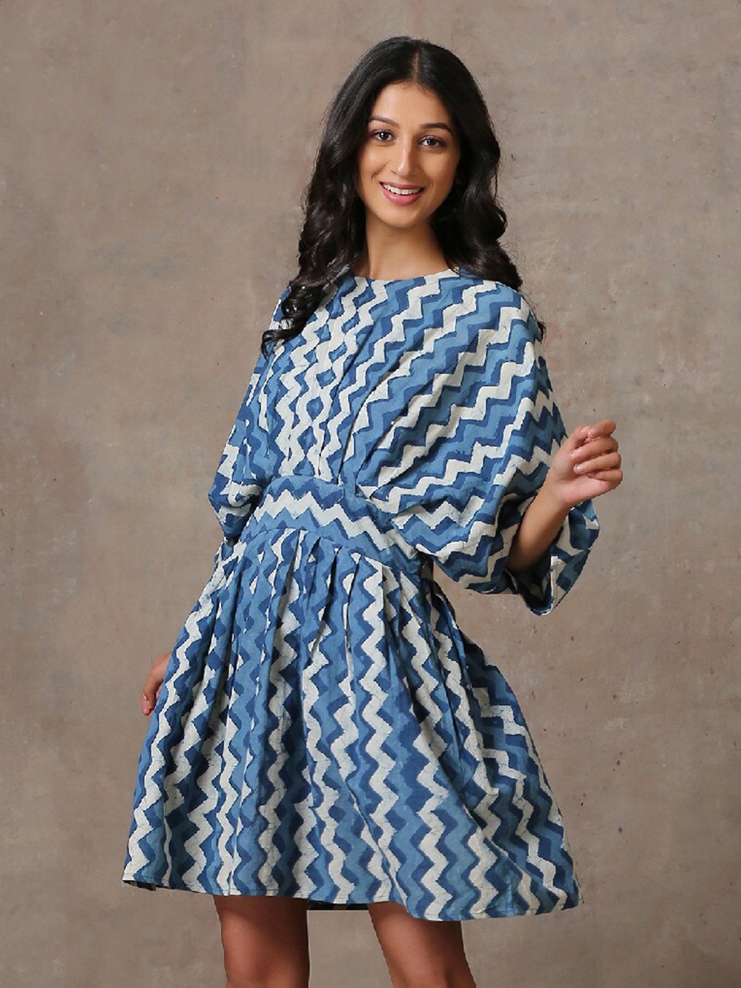

OKHAI Extended Sleeves Dress, Blue