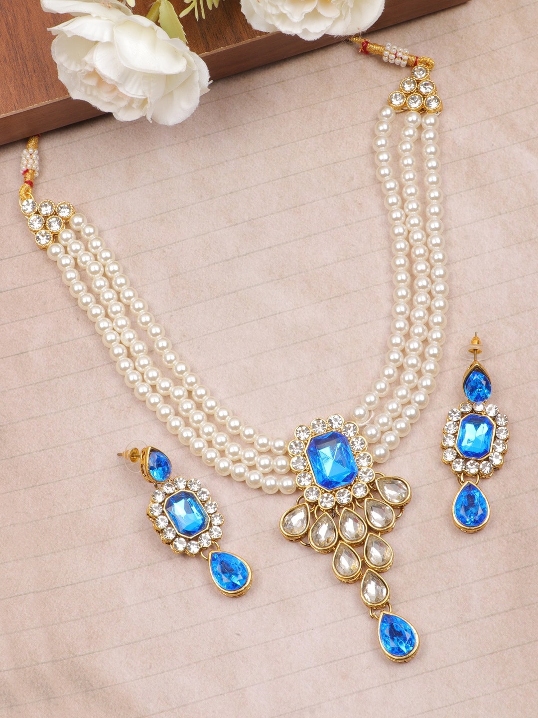 

Crunchy Fashion Gold-Plated Kundan & Pearl-Studded Jewellery Set
