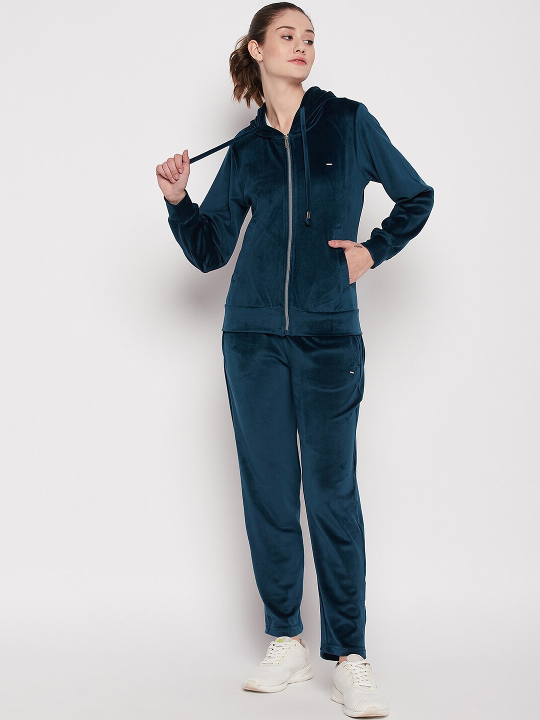 

Okane Women Center Front Open Hooded Velvet Tracksuit, Blue