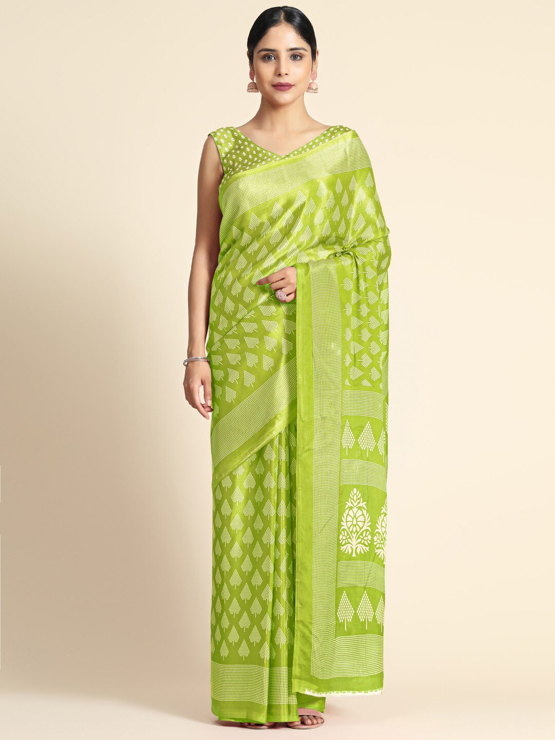 

Kasak Floral Printed Saree, Green