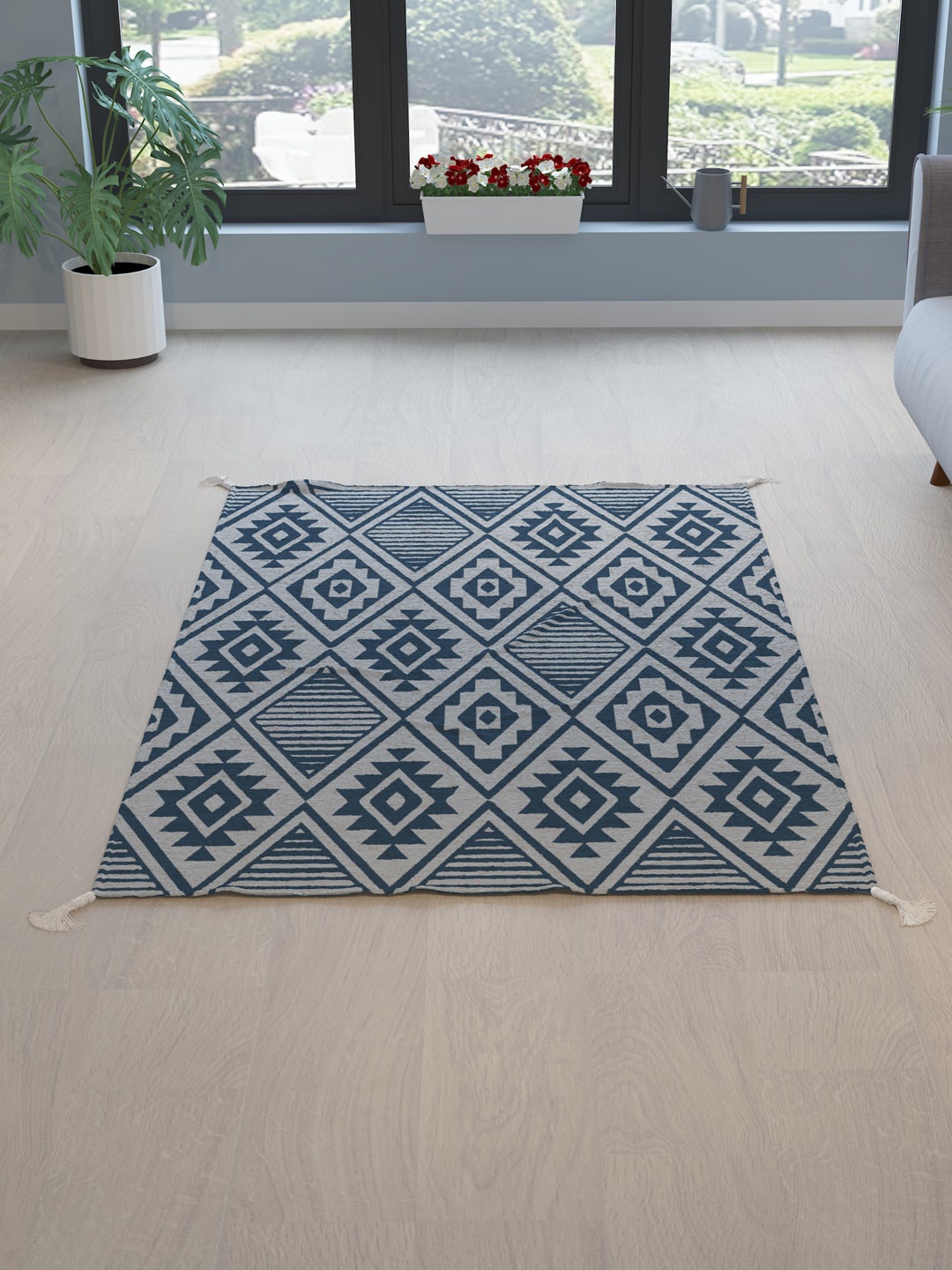 

Sleepyhead Maze Grey Printed Floor Dhurrie