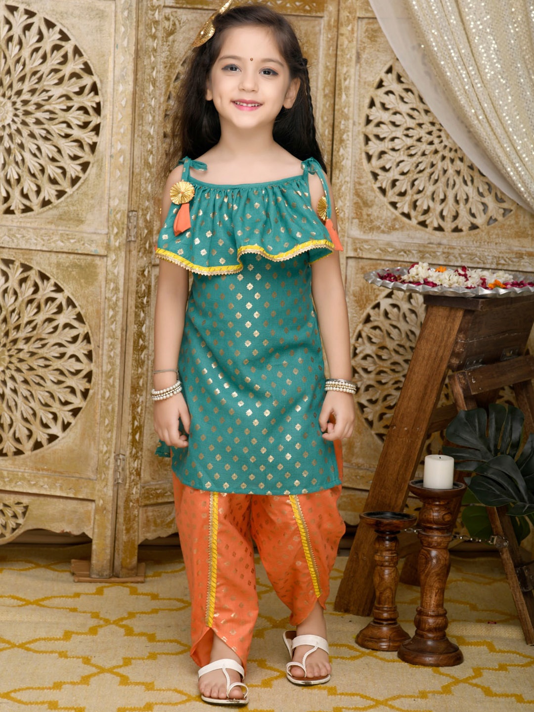 

SAKA DESIGNS Girls Ethnic Motifs Printed Gotta Patti Kurta with Dhoti Pants, Teal