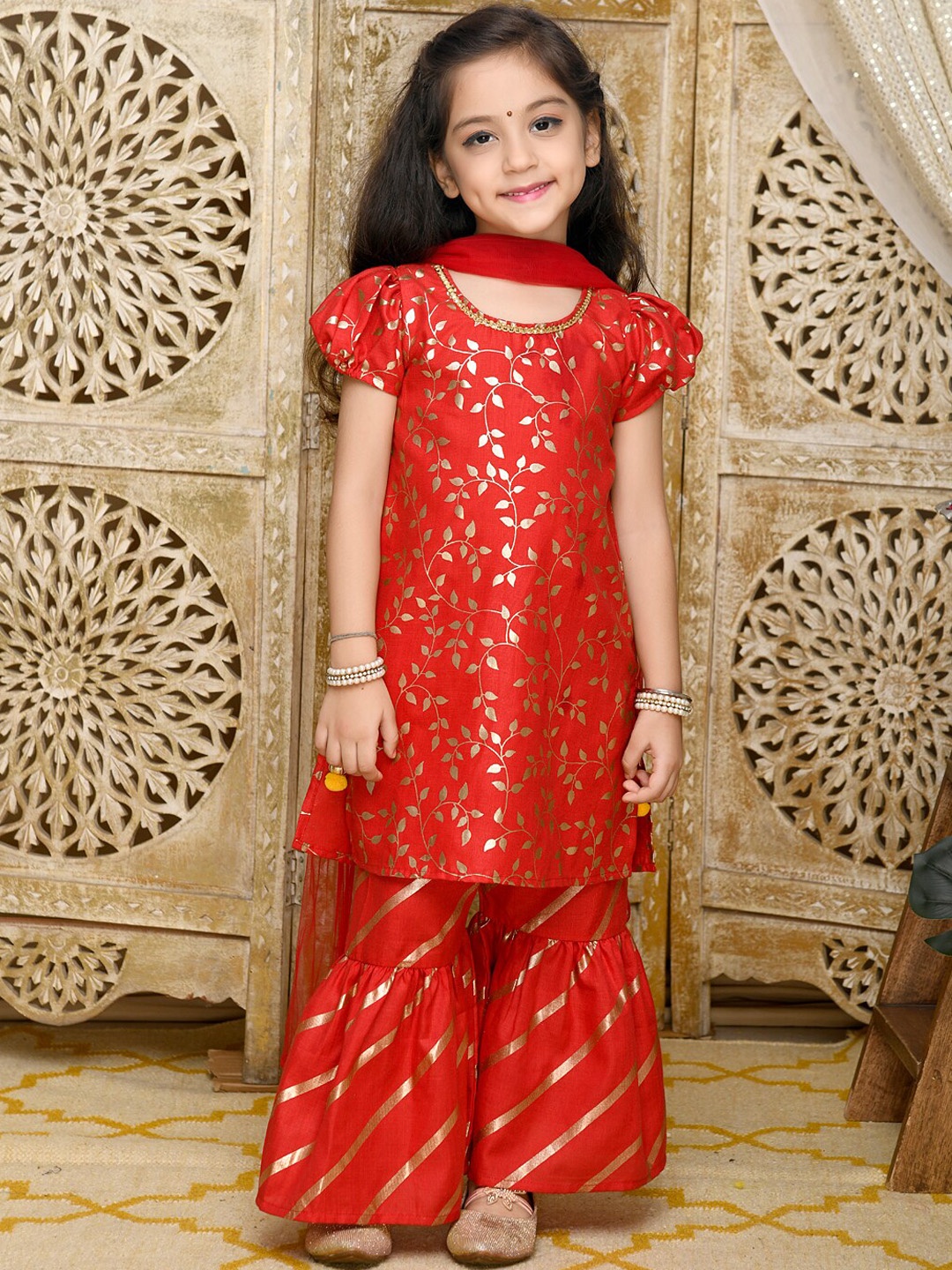 

SAKA DESIGNS Girls Floral Printed Kurta with Sharara & With Dupatta, Red