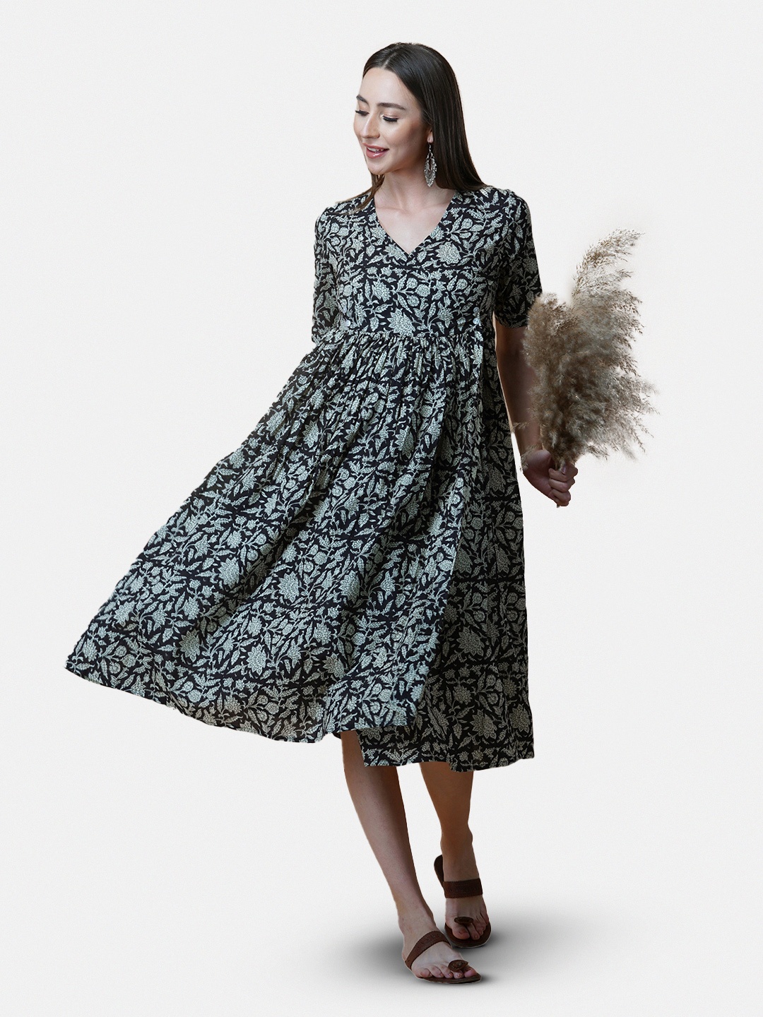

GULAB CHAND TRENDS Printed Floral Cotton Midi Dress, Black
