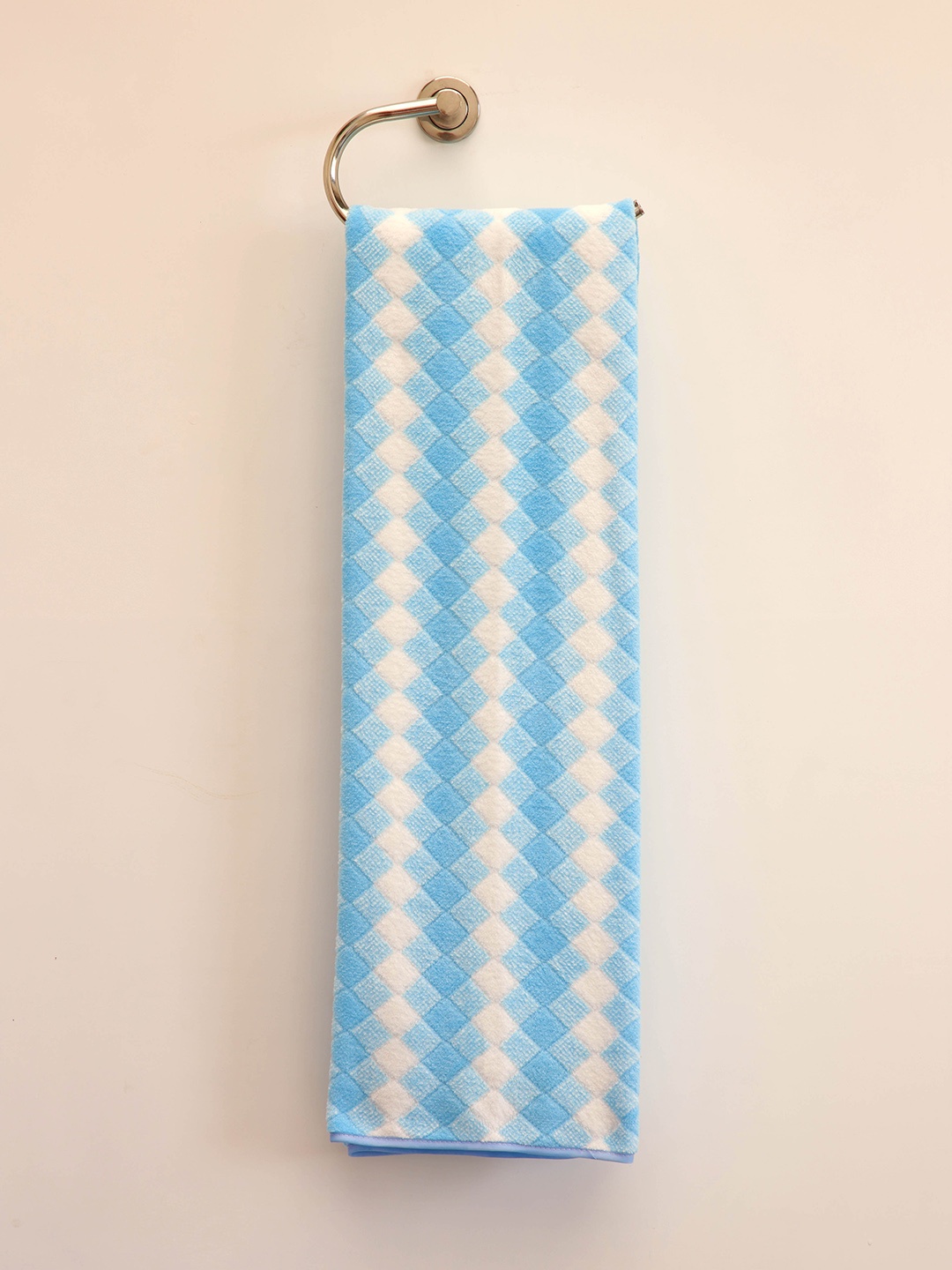 

Ariana Turquoise Blue & White Striped Patterned 400 GSM Cotton Bath Towels