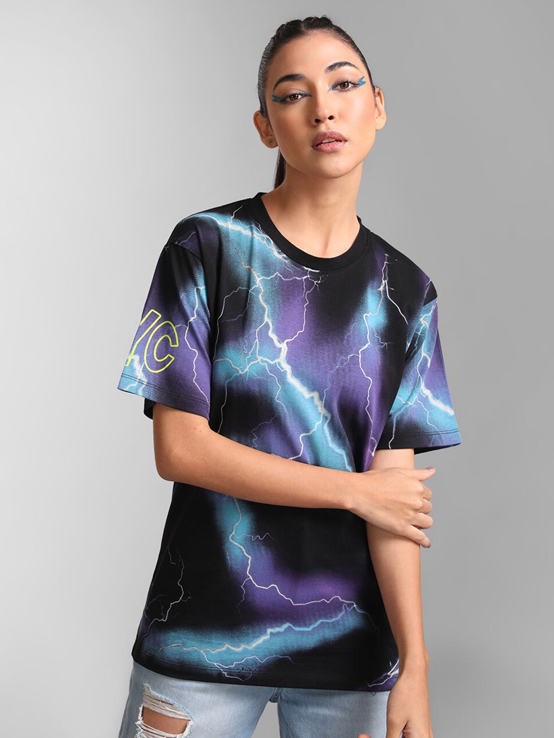 

KZ07 By Kazo Women Black Typography Printed Polo Collar T-shirt