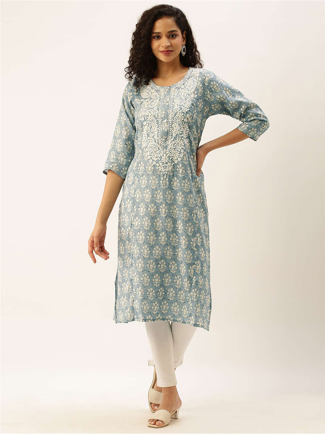 

ZOLA Women Blue Ethnic Motifs Printed Thread Work Block Print Chanderi Silk Kurta