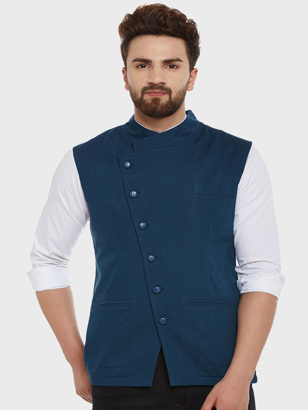 

Hypernation Men Solid Cotton Waistcoat, Teal