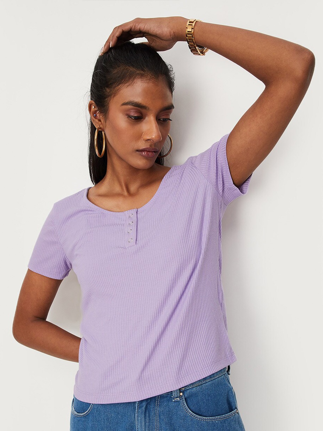 

max Women Purple Checked V-Neck T-shirt