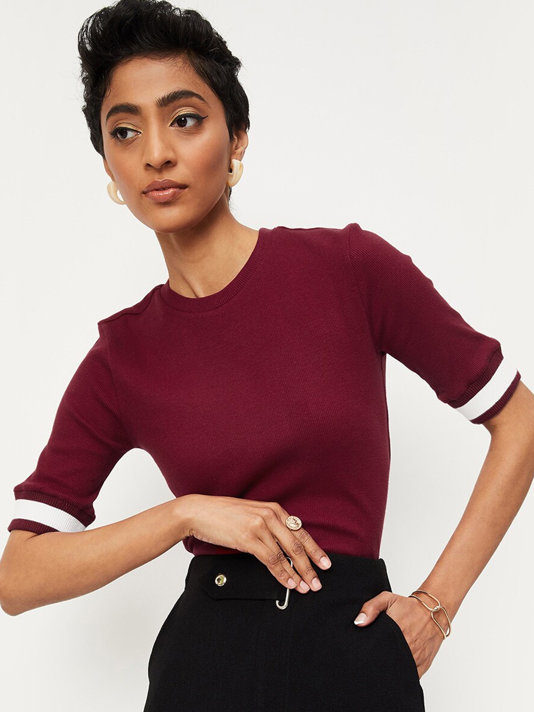 

max Women Red Polo Collar T-shirt