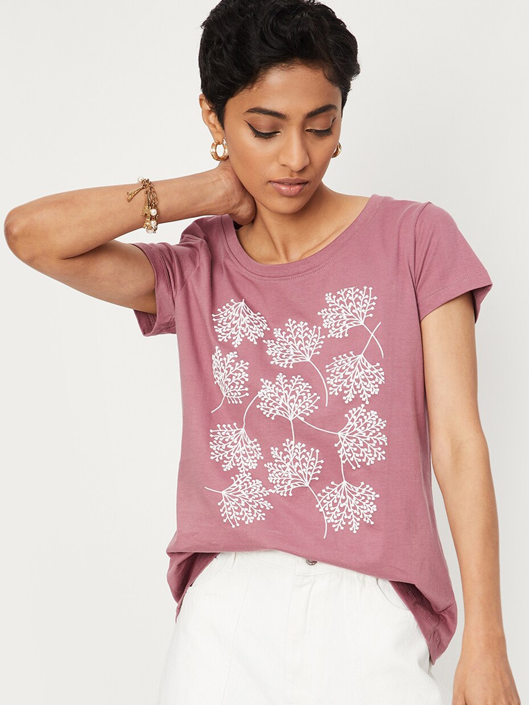 

max Women Pink Printed V-Neck T-shirt