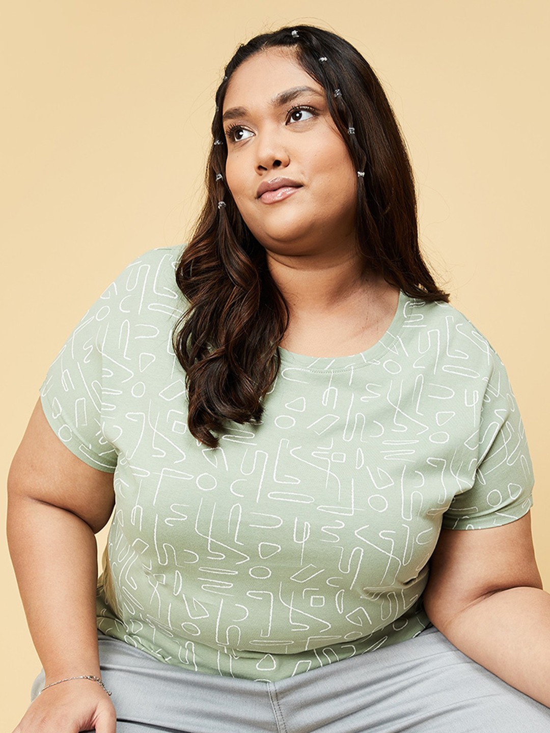 

max Women Green Printed T-shirt