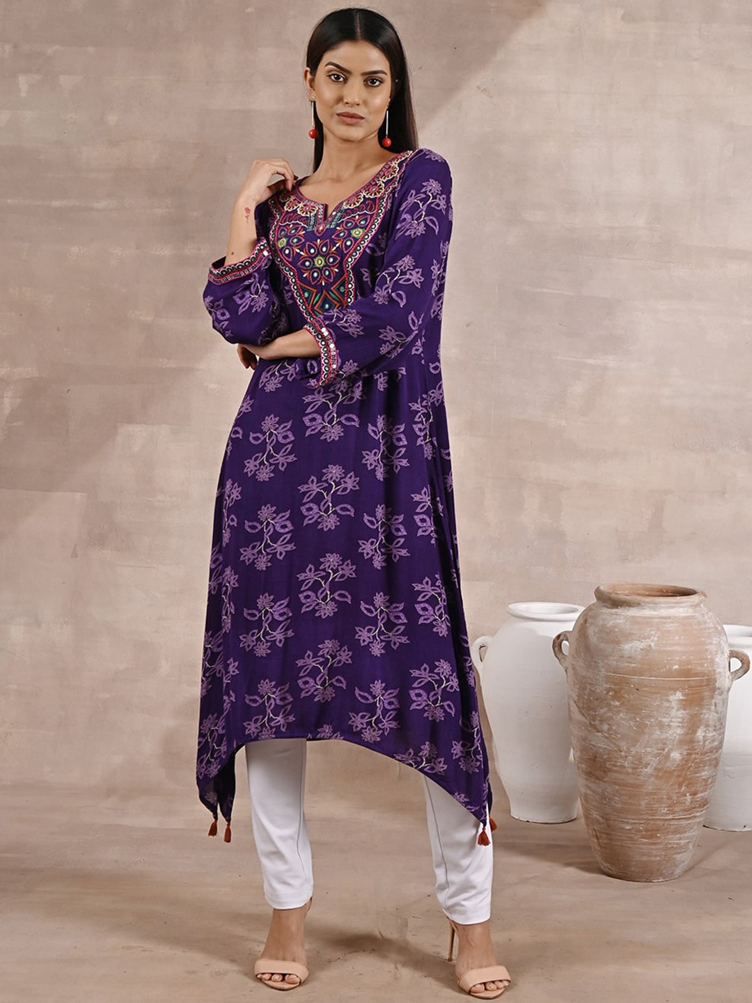 

Lakshita Women Purple Floral Printed Kurta