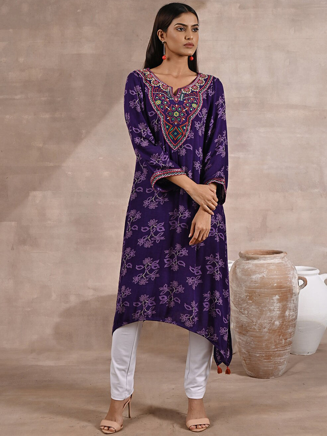 

Lakshita Women Purple Floral Printed Kurta