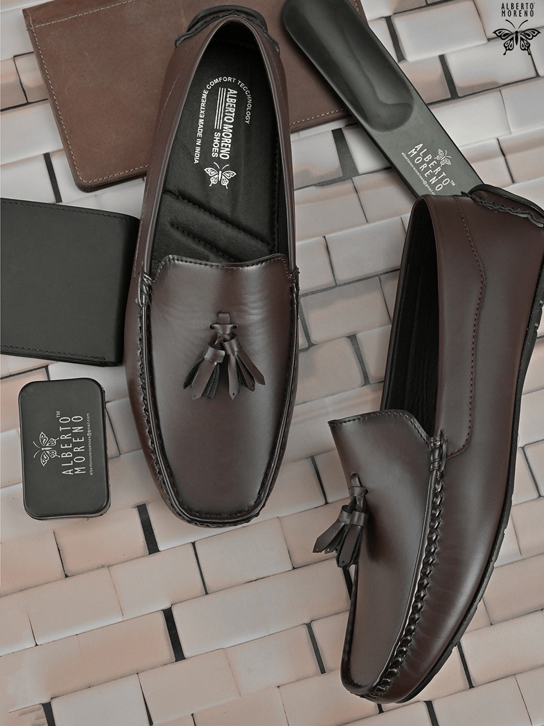 

ALBERTO MORENO Men Brown Colourblocked Loafers