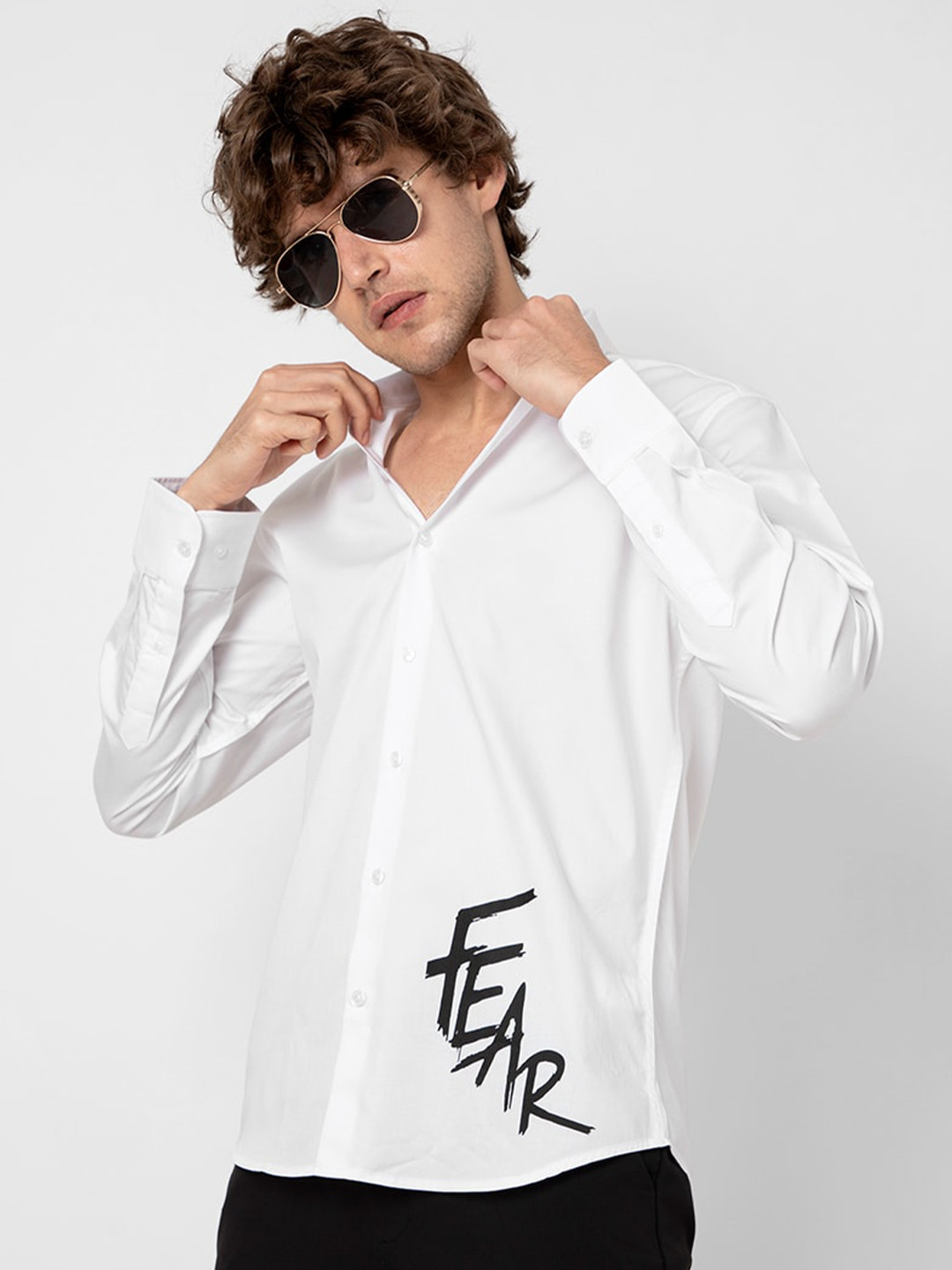 

Snitch Men White Slim Fit Printed Casual Shirt