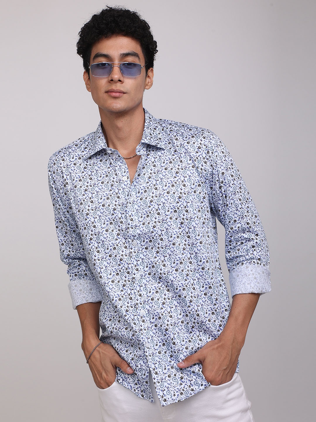 

Snitch Men White Slim Fit Floral Printed Casual Shirt