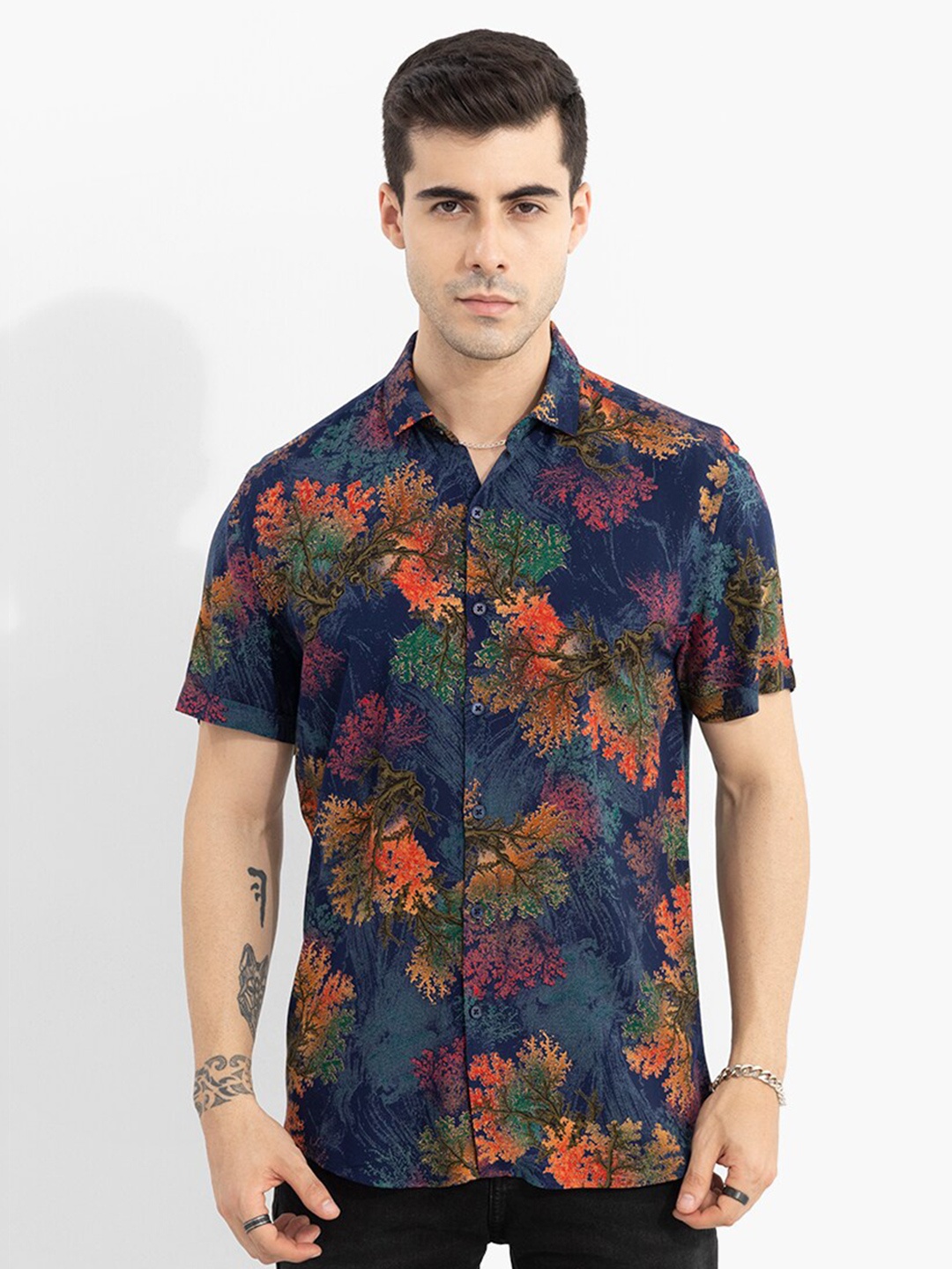 

Snitch Men Blue Slim Fit Floral Printed Casual Shirt