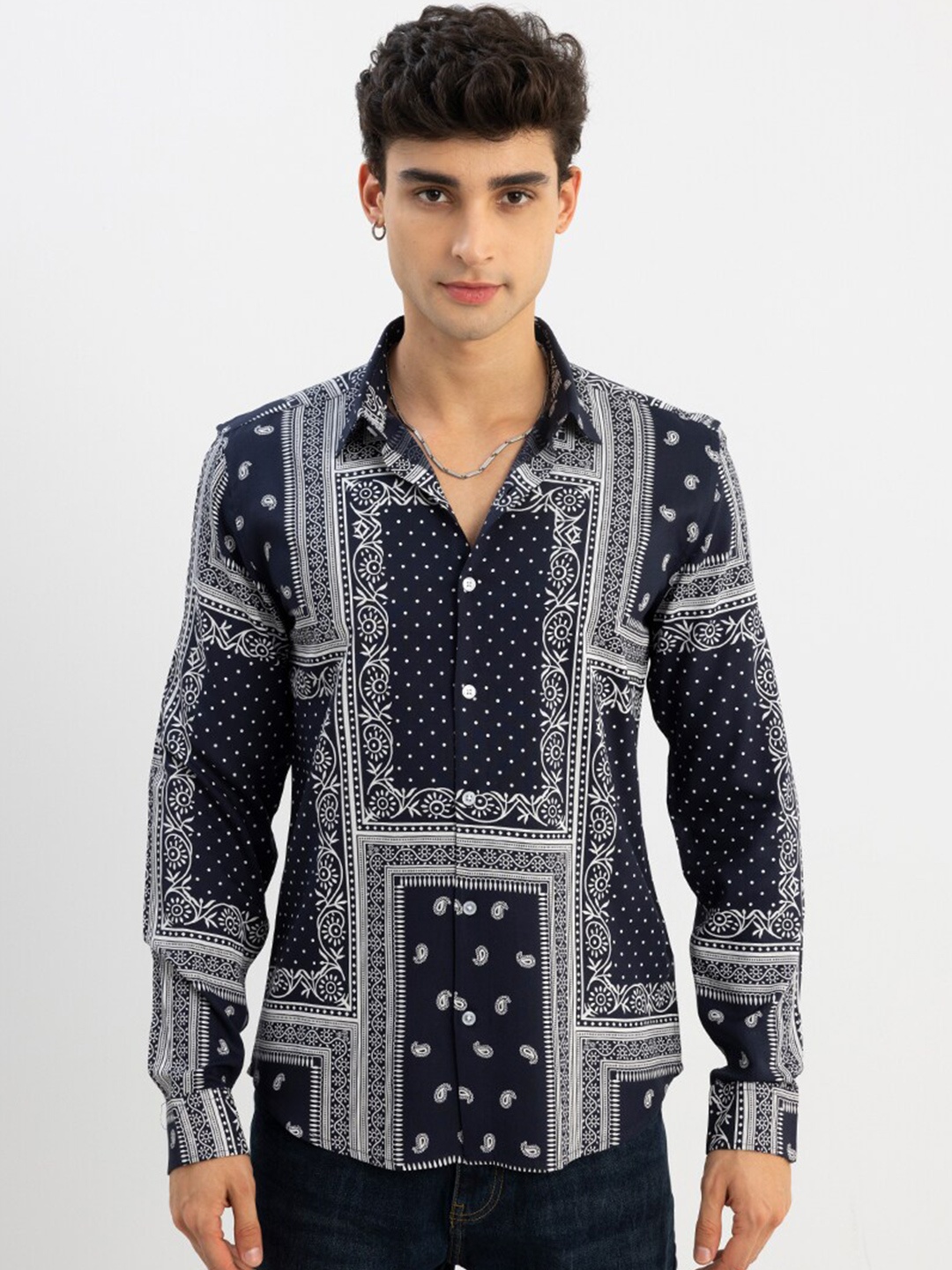 

Snitch Men Blue Slim Fit Printed Casual Shirt