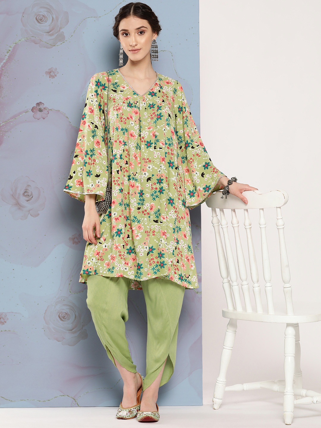

Sangria Women Floral Printed Kurta with Dhoti Pants, Green