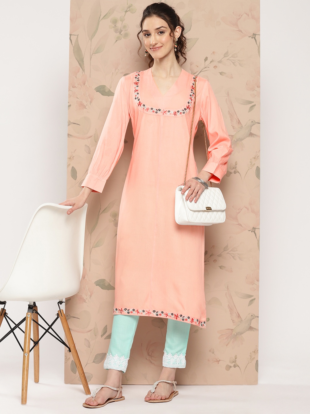 

Sangria Thread Work Kurta, Peach