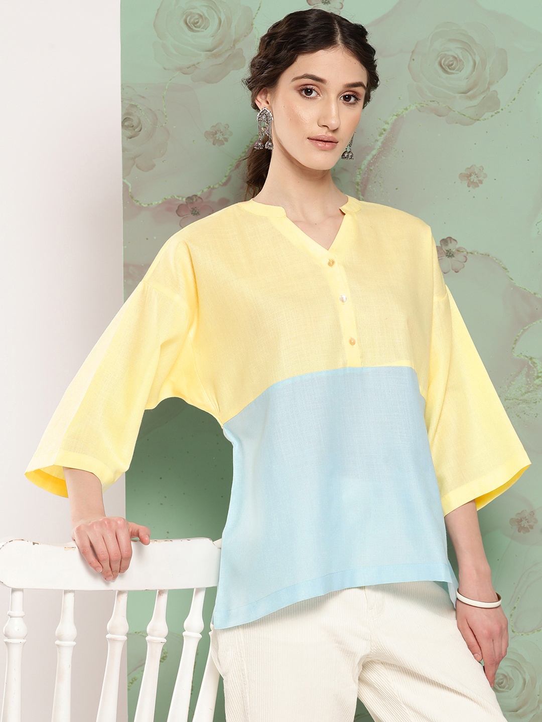 

Sangria Colourblocked A-Line Top, Yellow