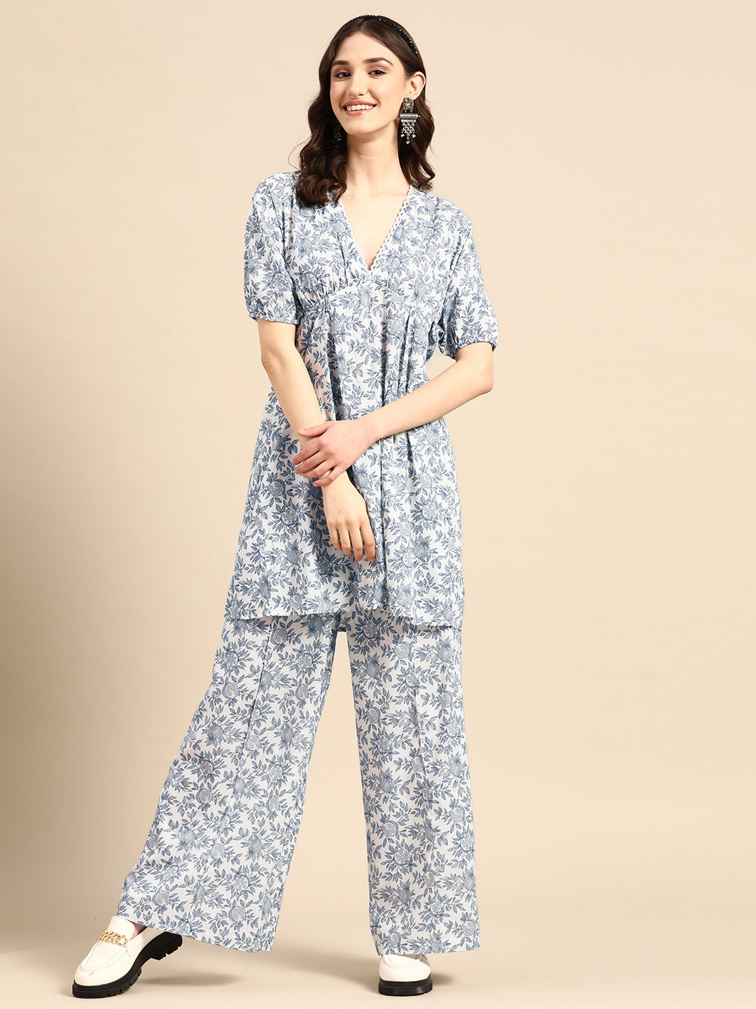 

Sangria Women Ethnic Motifs Printed Kurti with Palazzos, White