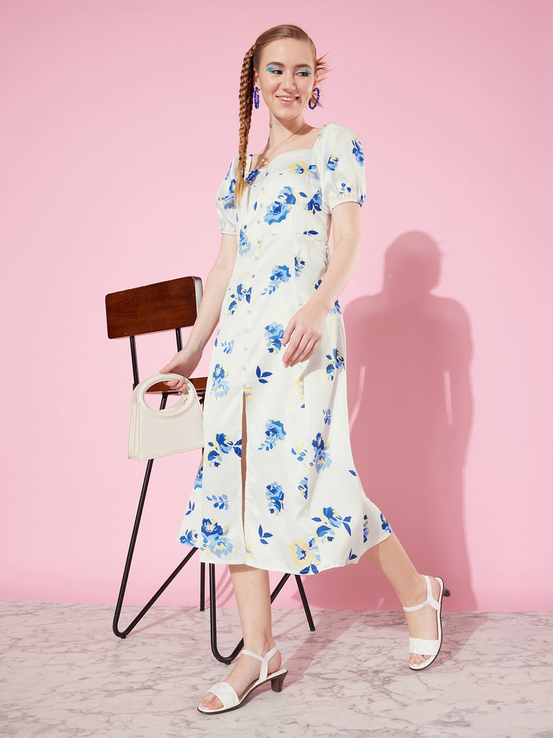 

Mast & Harbour Pearl White & Blue 90's Hollaback Sweetheart Neck Floral A-Line Midi Dress