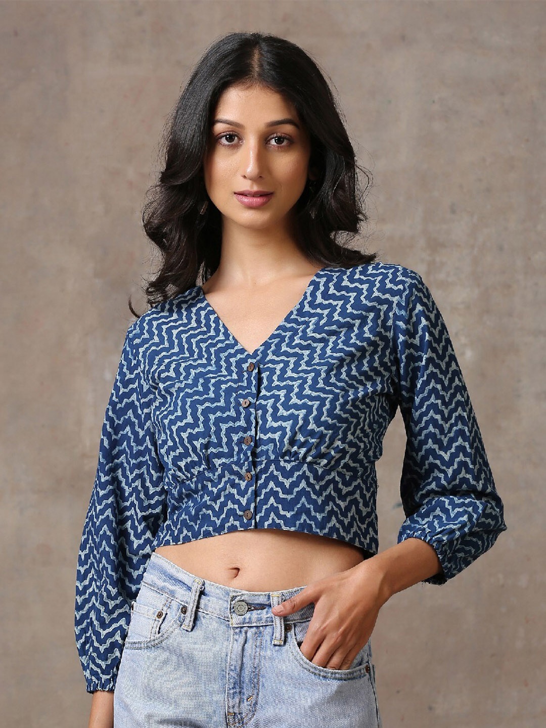 

OKHAI Blue Print Crop Top