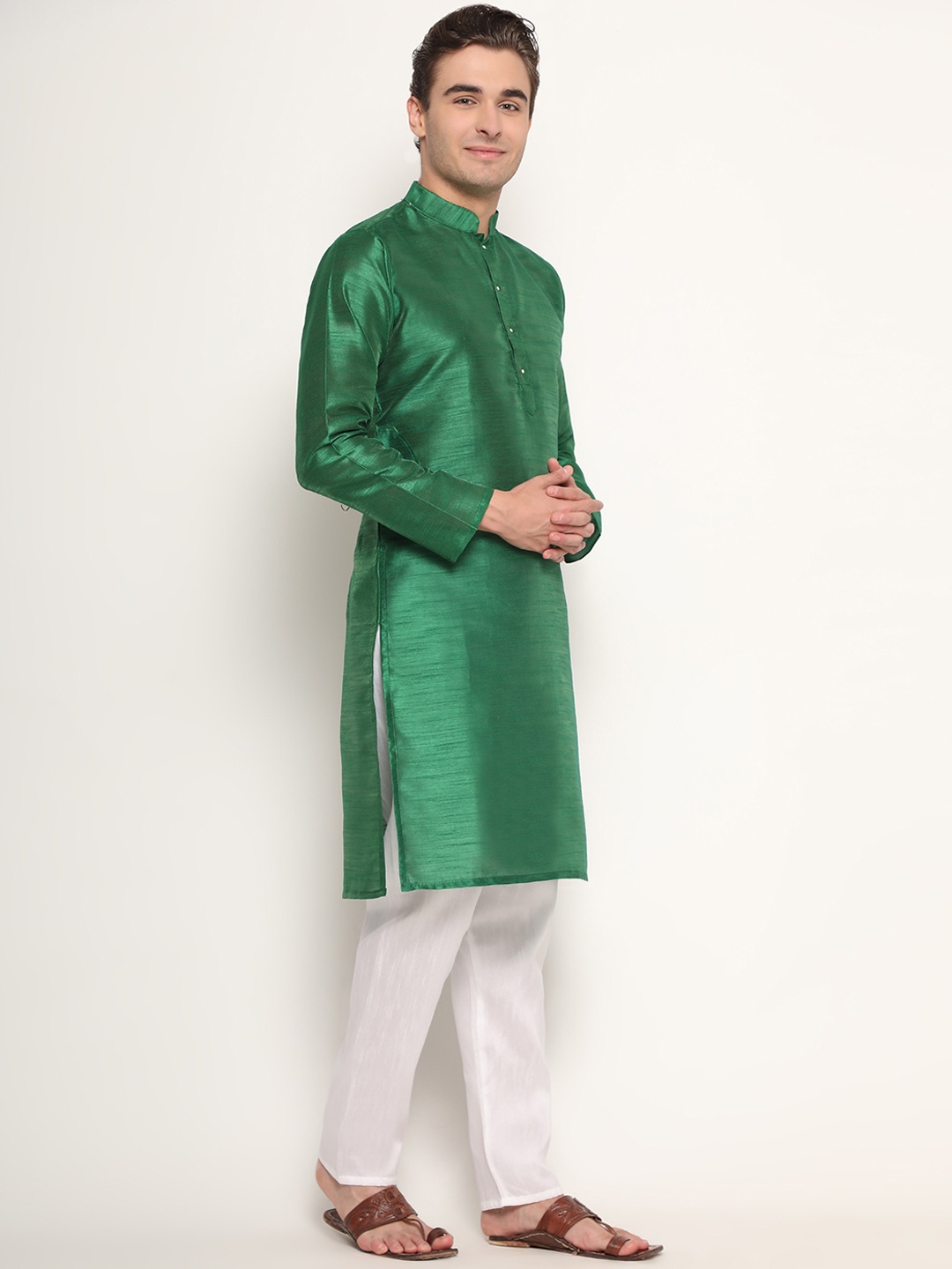 

GoStyle Men Dupion Silk Kurta with Pyjamas, Green