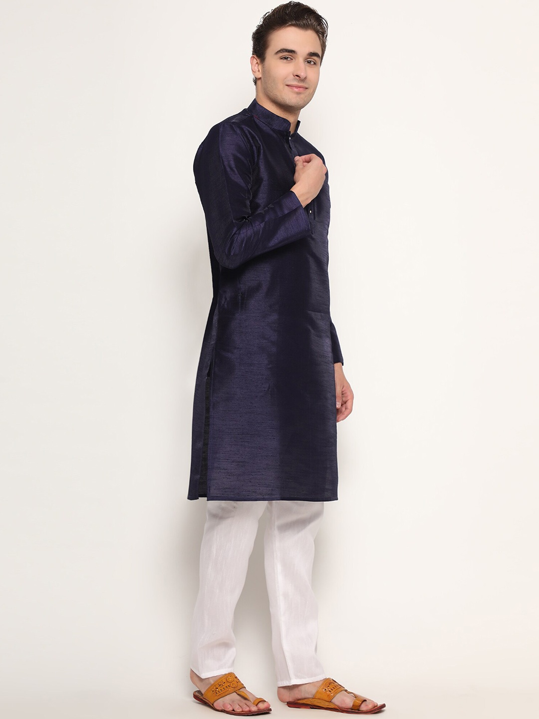 

GoStyle Men Dupion Silk Kurta With Pyjamas, Navy blue