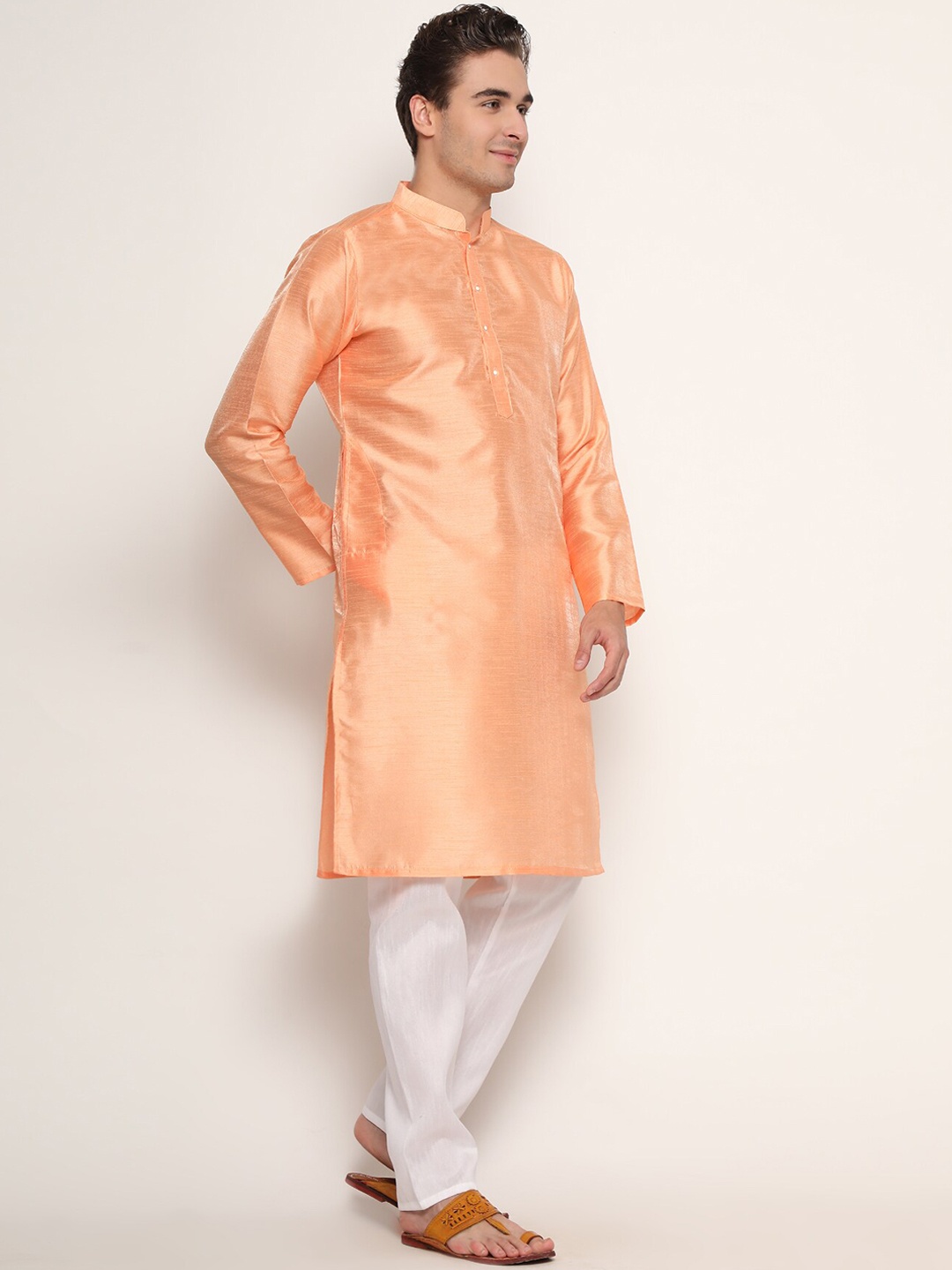 

GoStyle Men Mandarin Collar Kurta with Pyjamas, Orange