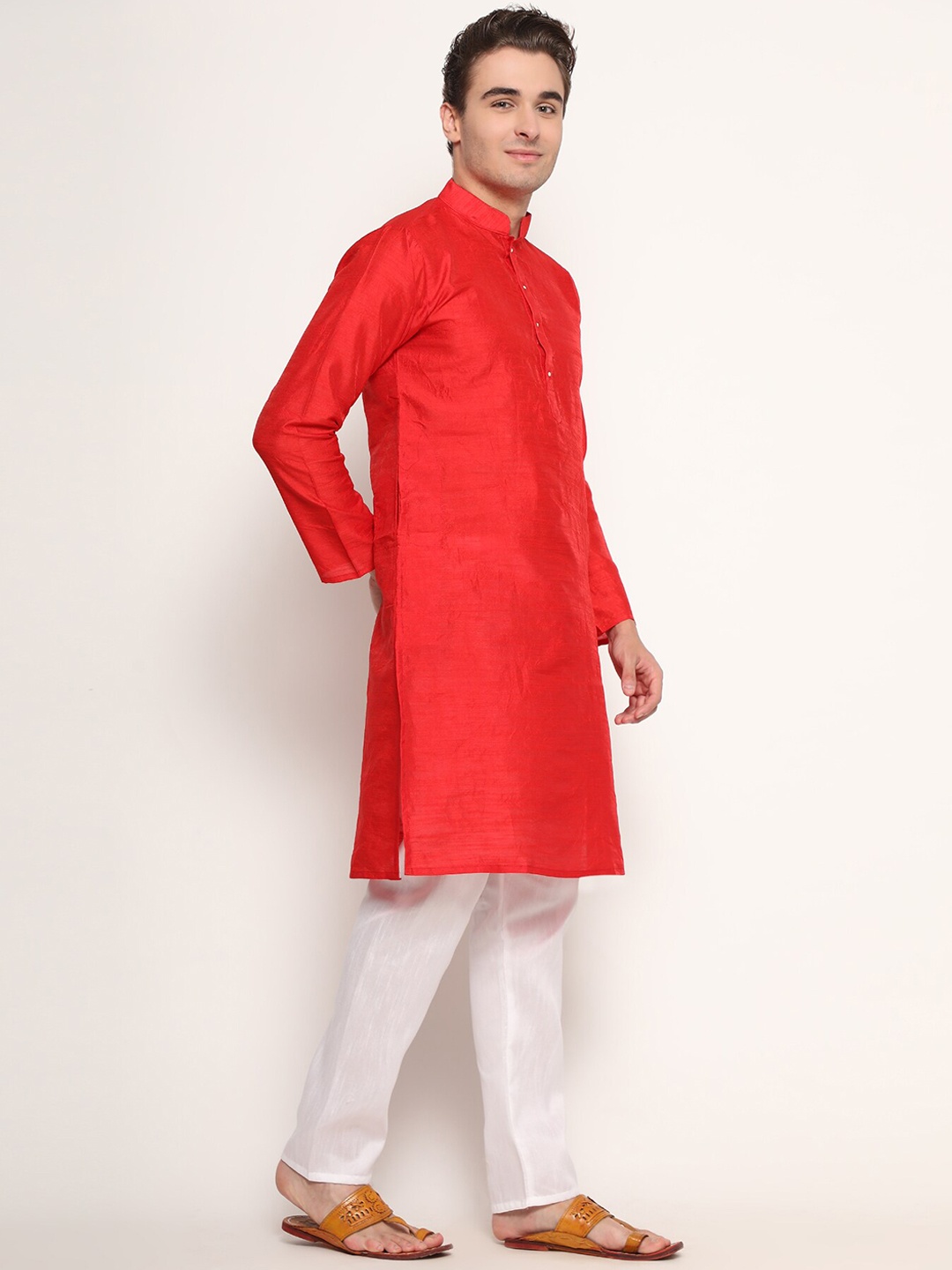 

GoStyle Dupion Silk Kurta with Pyjamas, Red