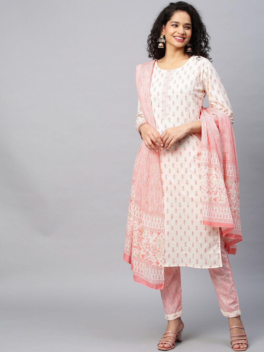 

INDYES Women Floral Printed Pure Cotton Kurta with Trousers & Dupatta, Peach