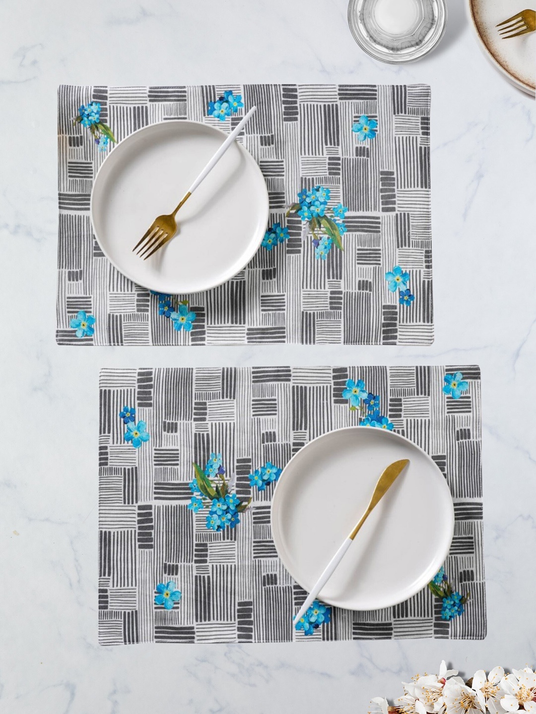 

Nestasia Set Of 6 Grey Printed Cotton Table Placemats