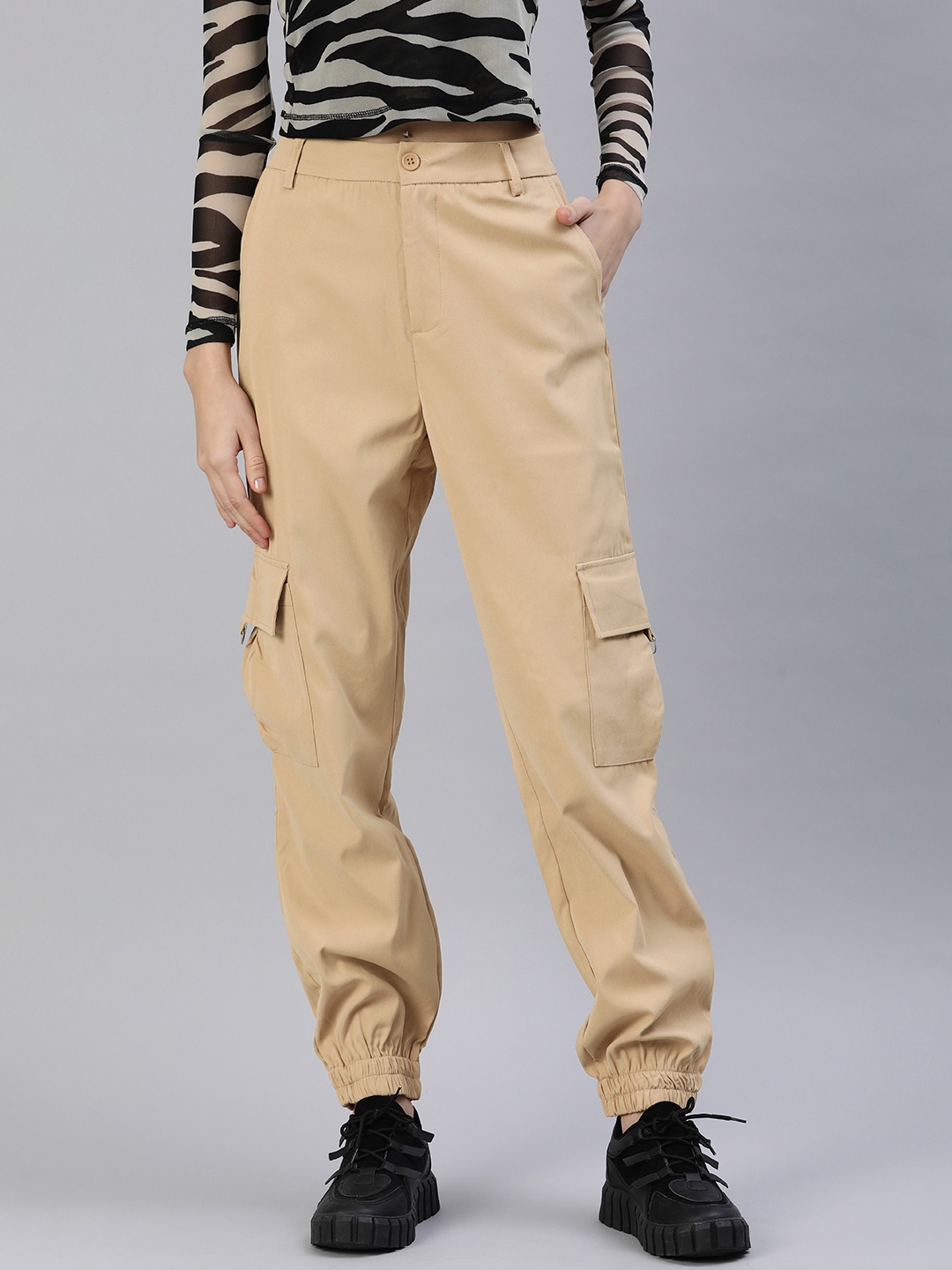 

London Rag Women Relaxed Tapered Fit High-Rise Cargos, Khaki