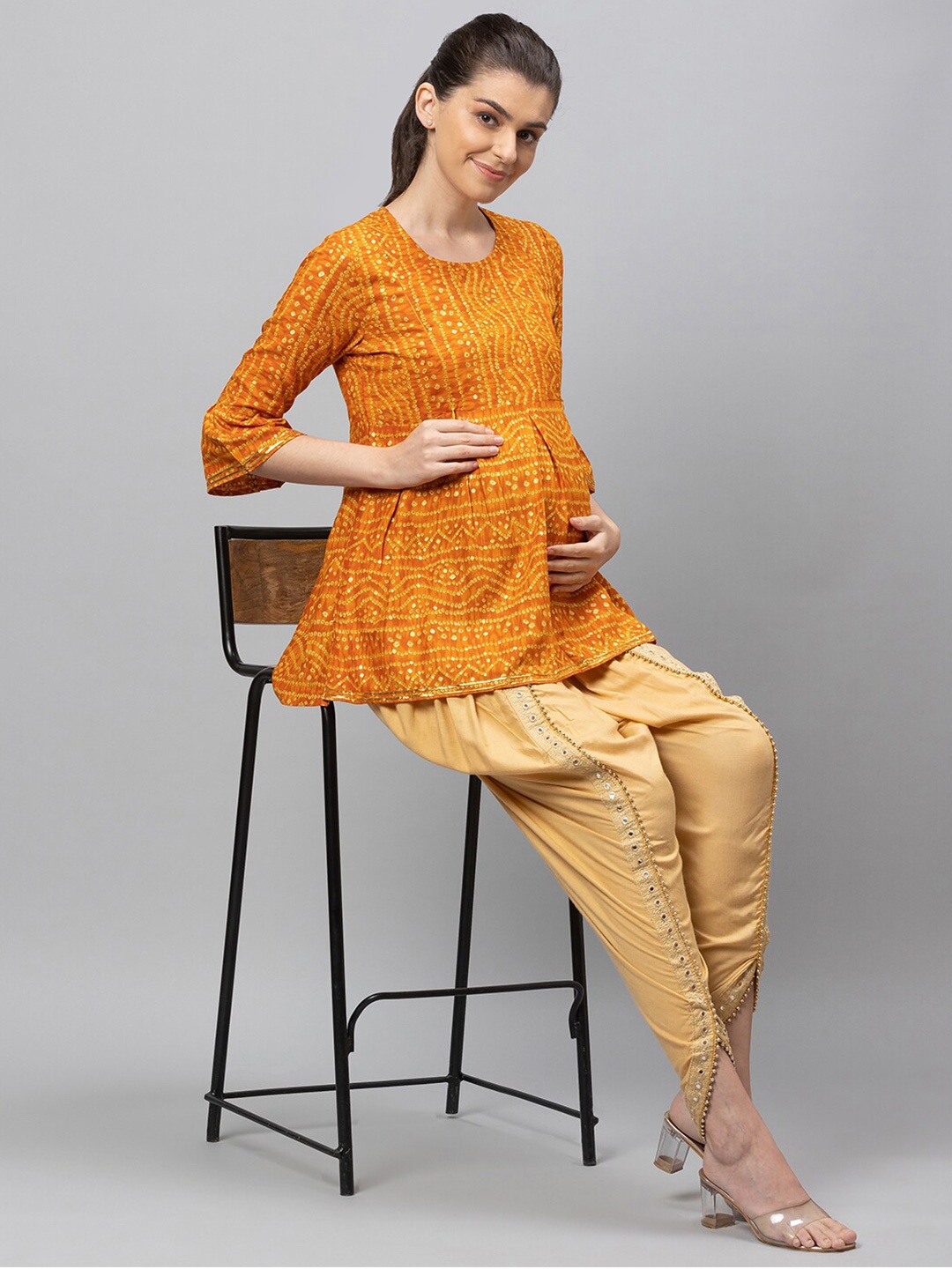 

AV2 Bandhani Printed Maternity A-Line Top, Mustard