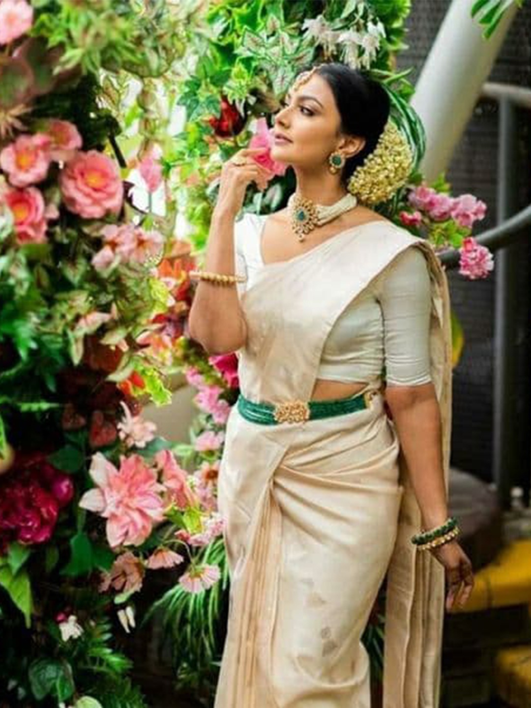

Fashion Booms Ethnic Motifs Zari Pure Silk Kanjeevaram Saree, Beige