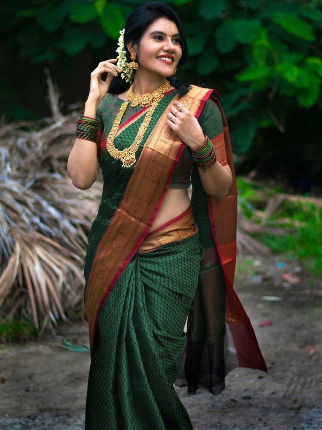 

Fashion Booms Woven Design Zari Pure Silk Kanjeevaram Saree, Green